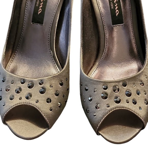 New York Nina size 6 high heel shoes Rhinestone, open toe, 3" Heel, gray - Picture 2 of 10